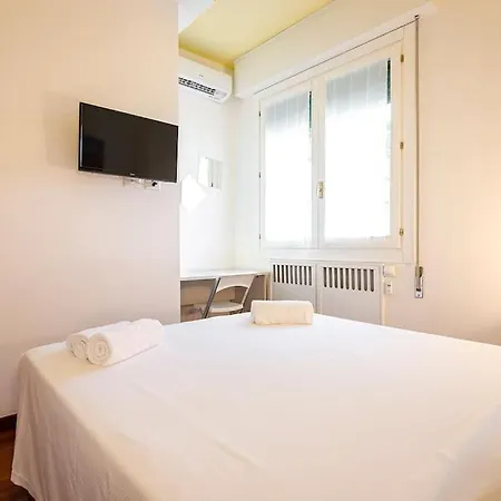 Bidibo Apartment, In Centro Comodo Stazione דירה